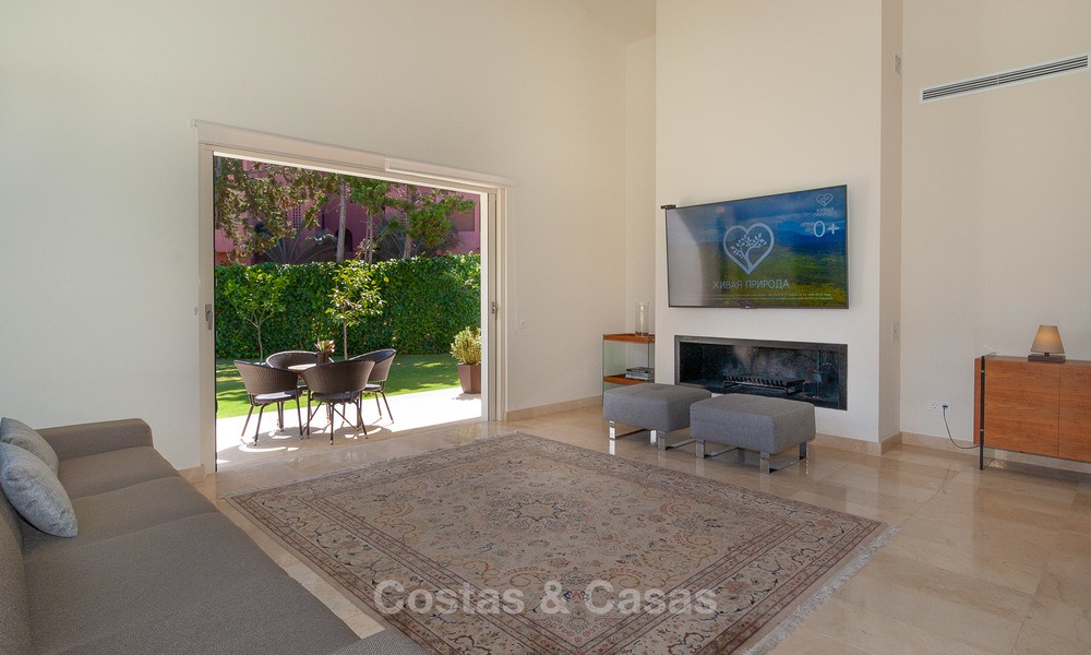 Moderne villa te koop nabij het strand en golf in Marbella - Estepona 4287