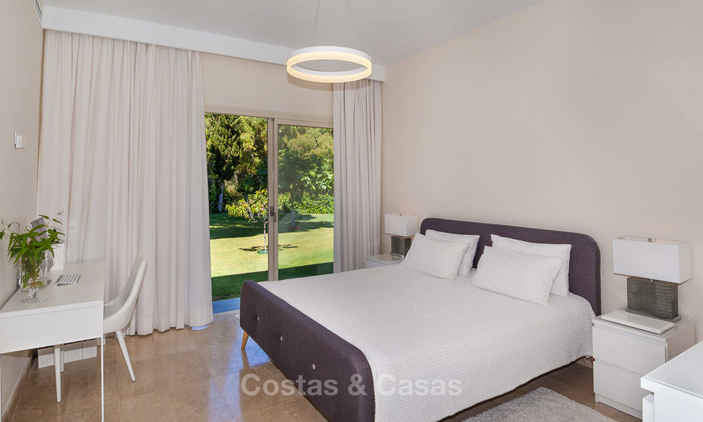 Moderne villa te koop nabij het strand en golf in Marbella - Estepona 4295