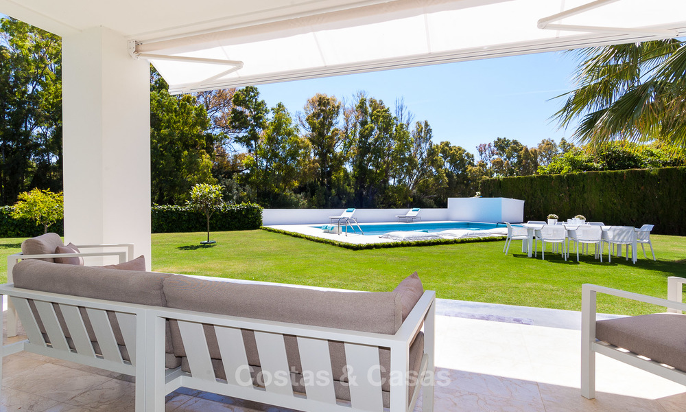 Moderne villa te koop nabij het strand en golf in Marbella - Estepona 4301