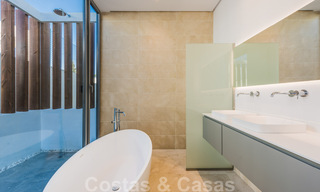 Laatste villa! Prachtige, moderne luxe villa's met zeezicht, te koop in een nieuw complex tussen Marbella en Estepona 32049 