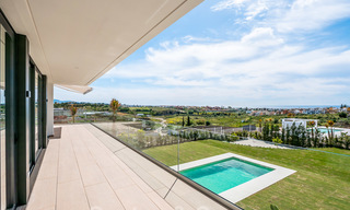 Prachtige modern-eigentijdse villa's te koop in een nieuw boetiekproject tussen Estepona en Marbella 19703 