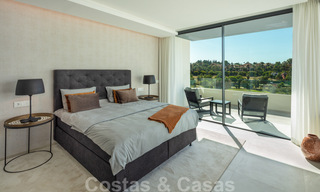 Instapklare nieuwe moderne luxe villa´s te koop in een boetiekcomplex aan de golfbaan op de New Golden Mile, Marbella - Estepona 32931 