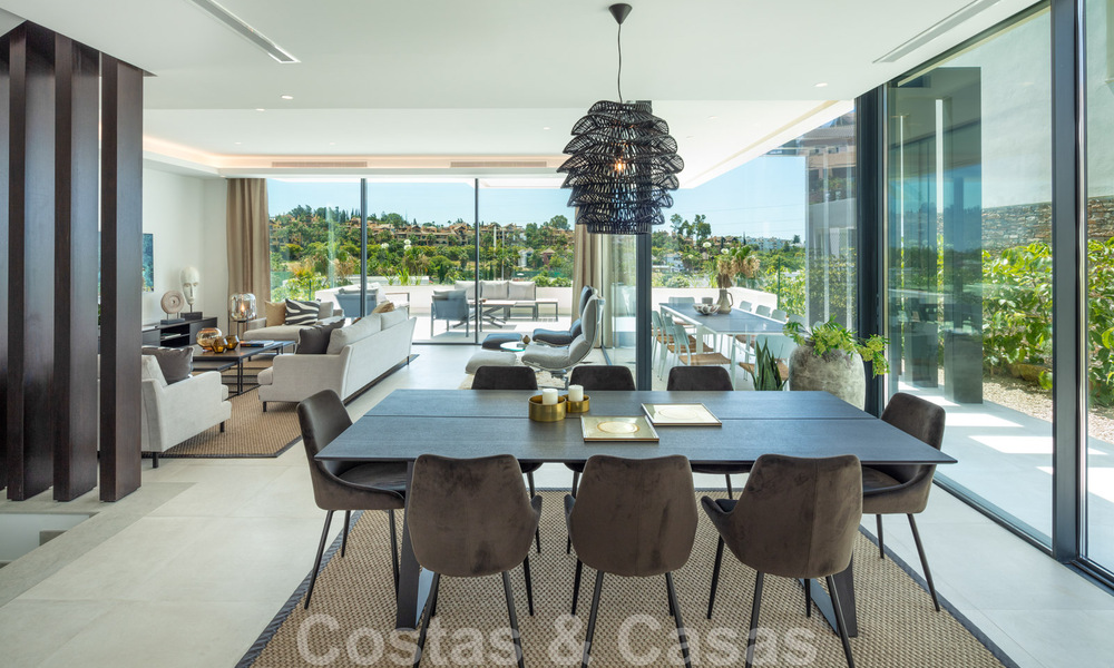 Instapklare nieuwe moderne luxe villa´s te koop in een boetiekcomplex aan de golfbaan op de New Golden Mile, Marbella - Estepona 32944