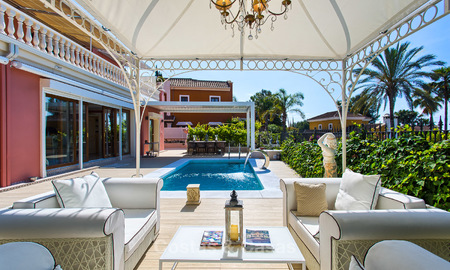 High-end klassieke stijl luxe villa met uitzicht op zee te koop op de Golden Mile, Marbella 4589