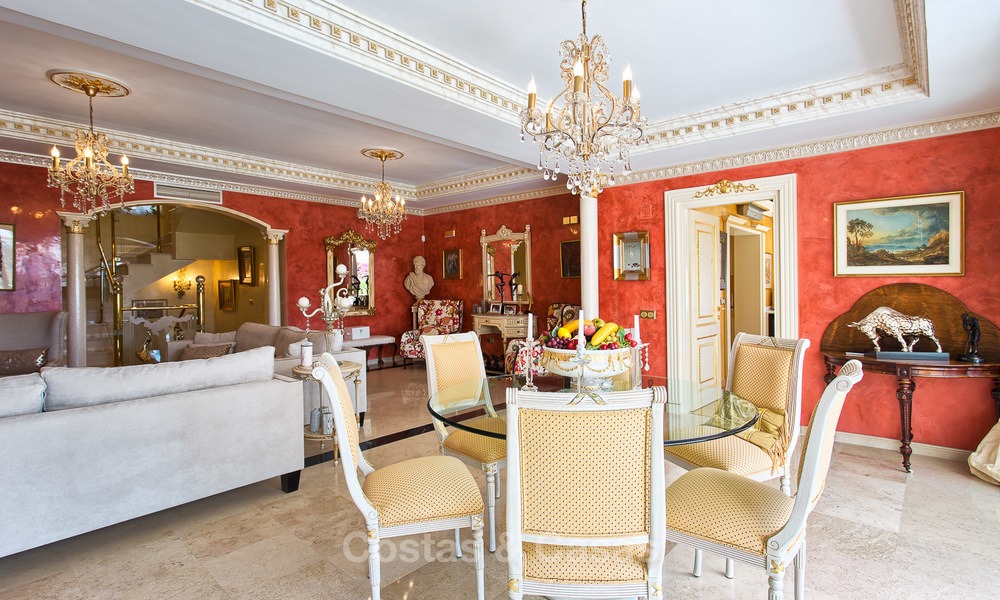 High-end klassieke stijl luxe villa met uitzicht op zee te koop op de Golden Mile, Marbella 4621