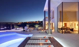 Spectaculaire moderne luxe villa met panoramisch zeezicht te koop, frontline golf, Benahavis - Marbella 4764 