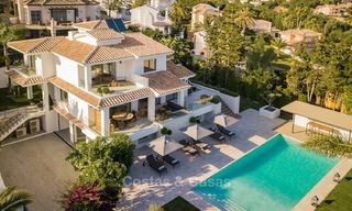 Gerenoveerde luxe villa in Andalusische stijl met zeezicht te koop, dichtbij strand, Elviria, Oost Marbella 4808 