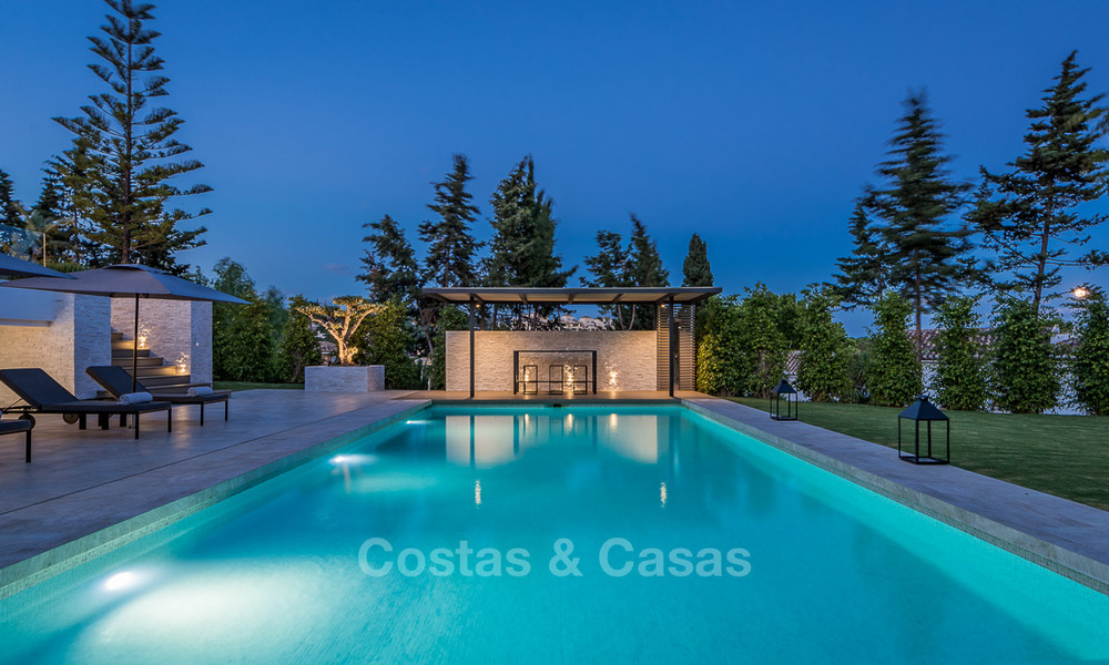 Gerenoveerde luxe villa in Andalusische stijl met zeezicht te koop, dichtbij strand, Elviria, Oost Marbella 4831
