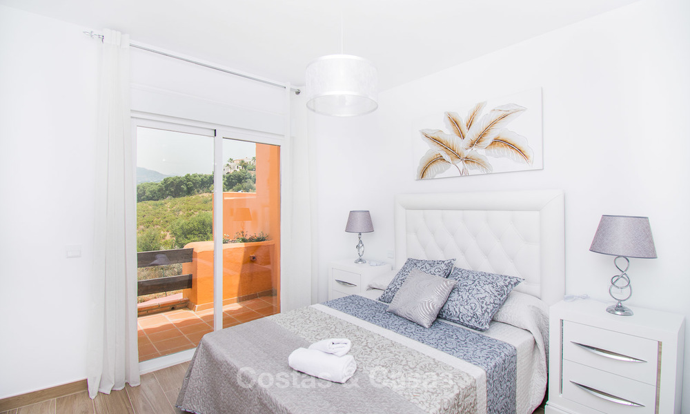 Stijlvol gerenoveerde schakelvilla´s te koop, Andalusische stijl, met uitzicht op zee, instapklaar, Benahavis, Marbella 5960