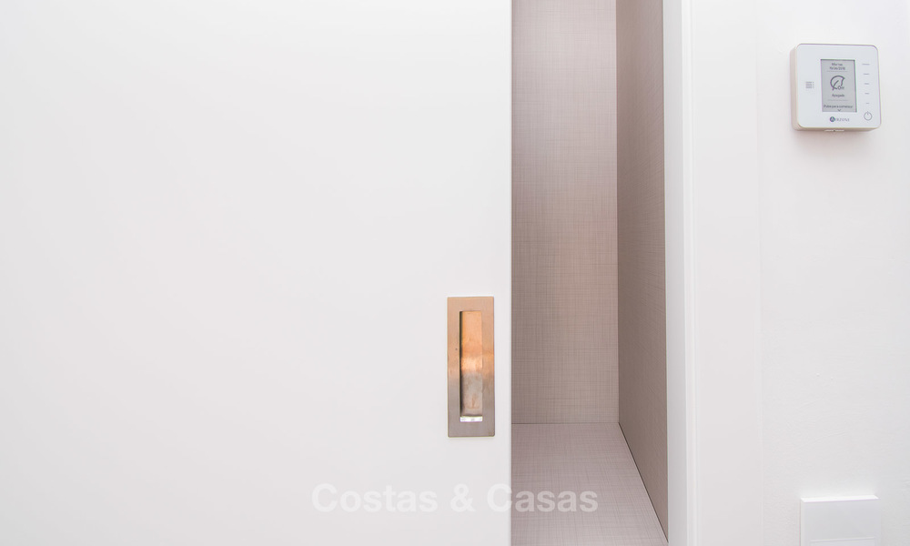 Stijlvol gerenoveerde schakelvilla´s te koop, Andalusische stijl, met uitzicht op zee, instapklaar, Benahavis, Marbella 5964