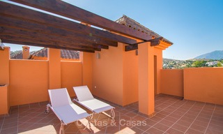 Stijlvol gerenoveerde schakelvilla´s te koop, Andalusische stijl, met uitzicht op zee, instapklaar, Benahavis, Marbella 5970 