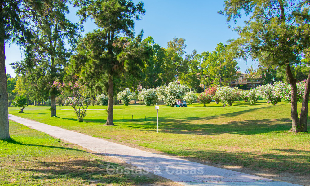 Stijlvol gerenoveerde schakelvilla´s te koop, Andalusische stijl, met uitzicht op zee, instapklaar, Benahavis, Marbella 5995