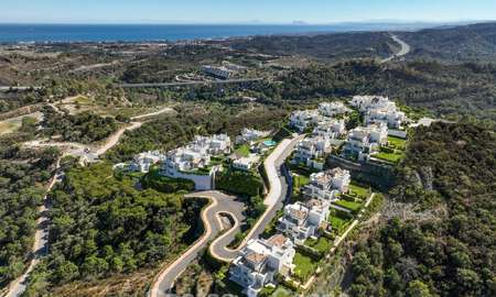 Moderne luxe appartementen te koop in een nieuwbouwproject met spectaculair zeezicht in Benahavis, Marbella 804266