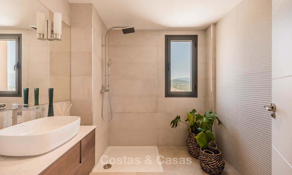 Nieuwe luxe appartementen in Andalusische stijl te koop, prachtig uitzicht op zee, Benahavis - Marbella 5084