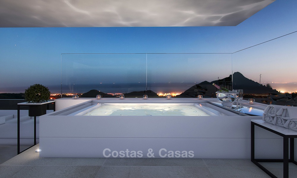 Moderne luxe appartementen te koop met onbelemmerd zeezicht, op korte rijafstand van het centrum van Marbella. 4871