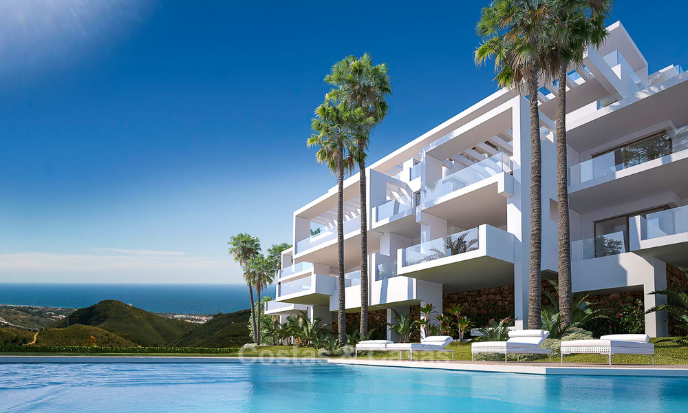 Moderne luxe appartementen te koop met onbelemmerd zeezicht, op korte rijafstand van het centrum van Marbella. 4872
