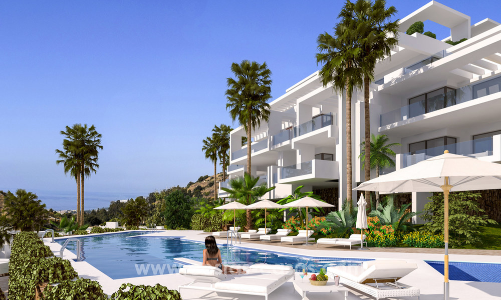 Moderne luxe appartementen te koop met onbelemmerd zeezicht, op korte rijafstand van het centrum van Marbella. 4876