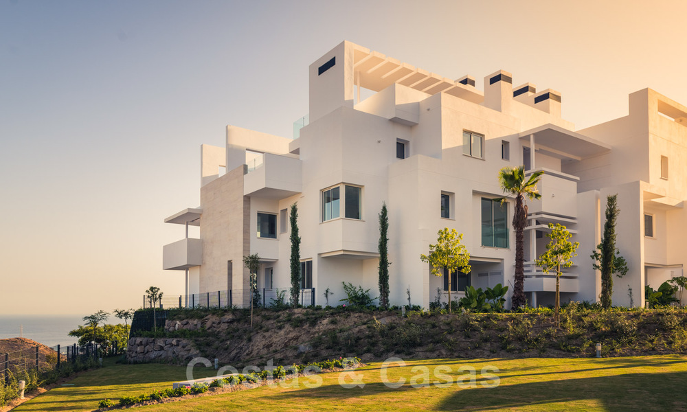 Modern-eigentijdse luxe appartementen met adembenemende zeezichten te koop, op korte rijafstand van het centrum van Marbella. 38308