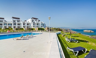 Gerenoveerde eerstelijns strand appartementen te koop, Instapklaar, Casares, Costa del Sol 5341 