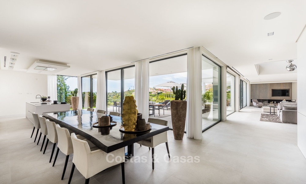 Spectaculaire high-end luxe villa te koop, instapklaar, met panoramisch uitzicht op zee, golf en bergen, Benahavis - Marbella 5853