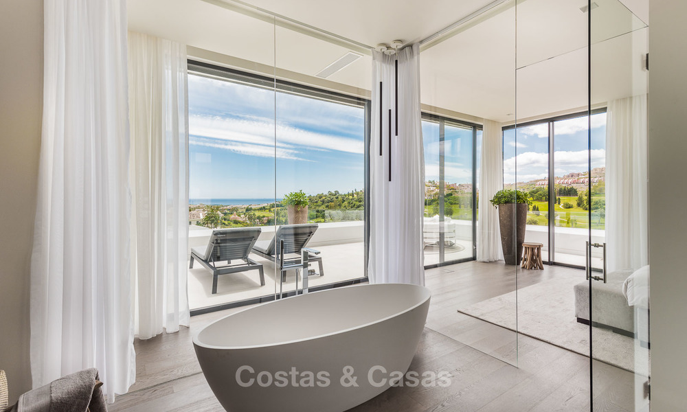 Spectaculaire high-end luxe villa te koop, instapklaar, met panoramisch uitzicht op zee, golf en bergen, Benahavis - Marbella 5863
