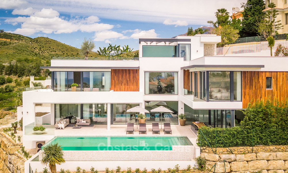 Spectaculaire high-end luxe villa te koop, instapklaar, met panoramisch uitzicht op zee, golf en bergen, Benahavis - Marbella 5871
