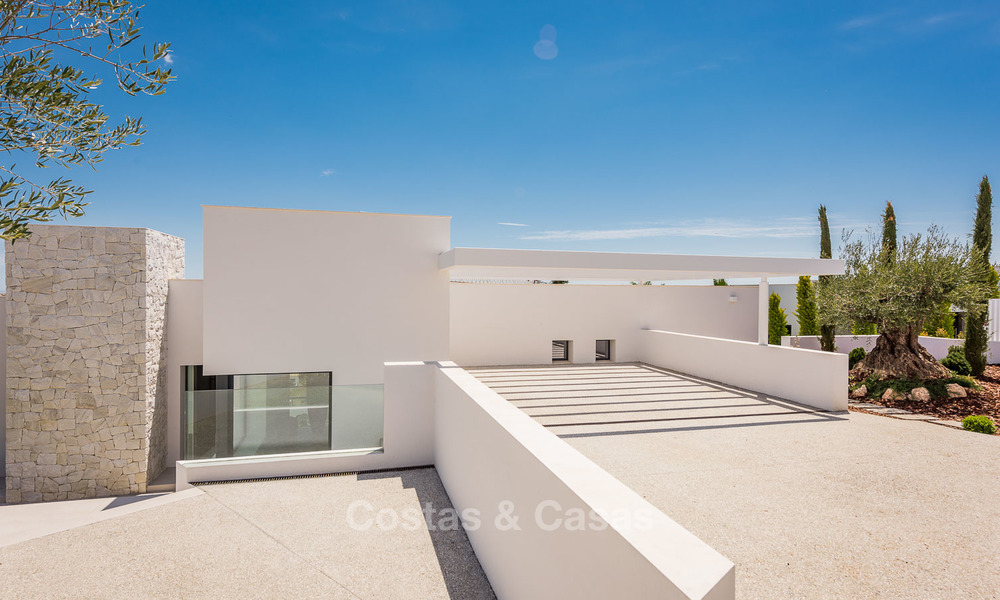 Exclusieve designer villa te koop, instapklaar, met panoramisch zicht op zee, golf en bergen, Benahavis - Marbella 5876