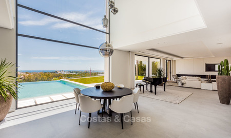 Exclusieve designer villa te koop, instapklaar, met panoramisch zicht op zee, golf en bergen, Benahavis - Marbella 5884