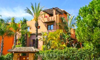 Ruim penthouse appartement in een luxueus complex te koop, strandzijde Elviria, Marbella 6013 