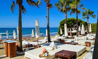 Ruim penthouse appartement in een luxueus complex te koop, strandzijde Elviria, Marbella 6020 