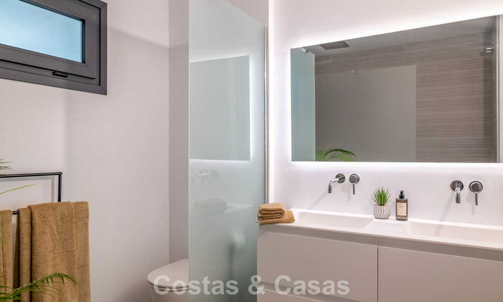 Nieuwe appartementen in een 5-sterren boutique resort te koop in Marbella met schitterend zeezicht 802794
