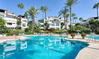 Charmant, ruim penthouse appartement te koop, eerstelijn strand, New Golden Mile, Estepona 6188 