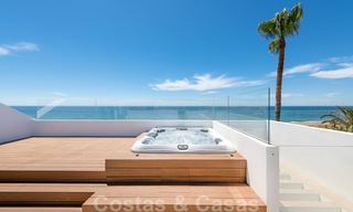 Instapklare ultramoderne design villa direct aan het strand te koop, New Golden Mile, Marbella - Estepona. Verlaagd in prijs! 34277 