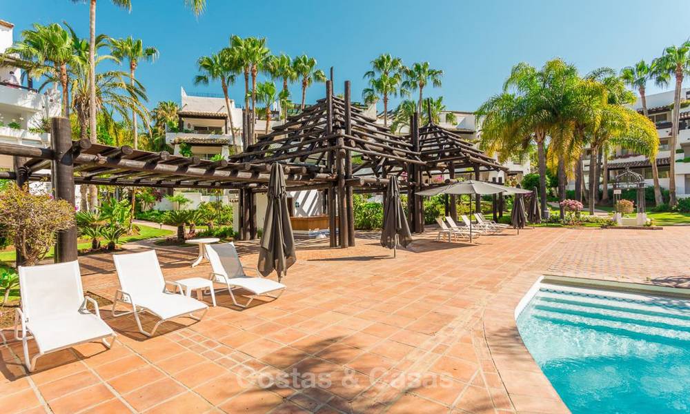 Prachtig en ruim luxe appartement te koop, Marina Puente Romano, Golden Mile, Marbella 6260