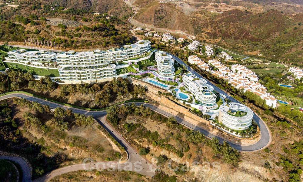 Nieuwe eigentijdse luxe appartementen te koop, met een uitzonderlijk uitzicht op zee, golf en bergen, Benahavis - Marbella. Laatste units. 37280