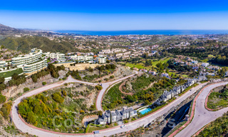 Nieuwe eigentijdse luxe appartementen te koop, met een uitzonderlijk uitzicht op zee, golf en bergen, Benahavis - Marbella. Laatste units. 37282 