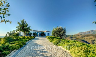Majestueuze luxe villa in landelijke omgeving te koop, met prachtig panoramisch uitzicht op zee en de bergen in Benahavis - Marbella 6326 
