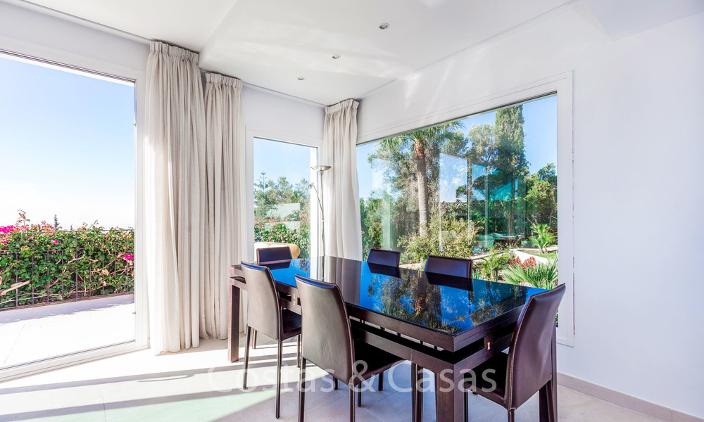 Elegante gerenoveerde villa in Andalusische stijl te koop, met panoramisch uitzicht op zee, Marbella oost 6365