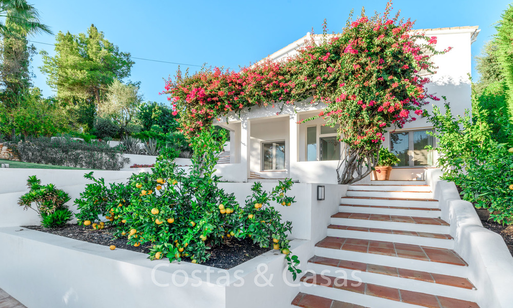 Elegante gerenoveerde villa in Andalusische stijl te koop, met panoramisch uitzicht op zee, Marbella oost 6374