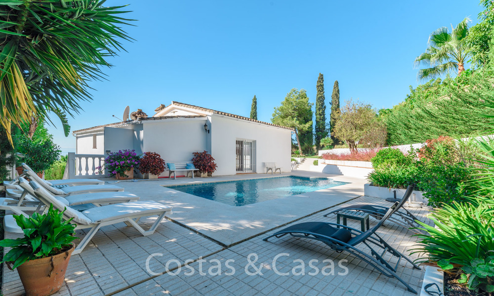 Elegante gerenoveerde villa in Andalusische stijl te koop, met panoramisch uitzicht op zee, Marbella oost 6388