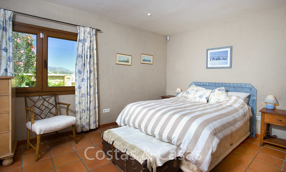 Gezellige rustieke villa op het platteland te koop, met een prachtig uitzicht op de bergen, Estepona Oost - Marbella 6399