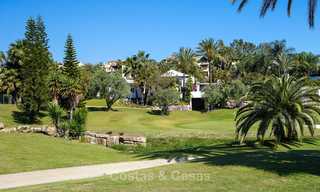 Moderne, luchtige en comfortabele luxe villa's te koop in een top golf resort, New Golden Mile, Marbella - Estepona 6656 