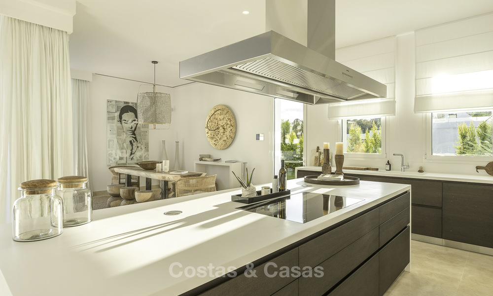 Schitterende nieuwe moderne luxe villa te koop, in een top golfresort, Benahavis - Marbella 17190