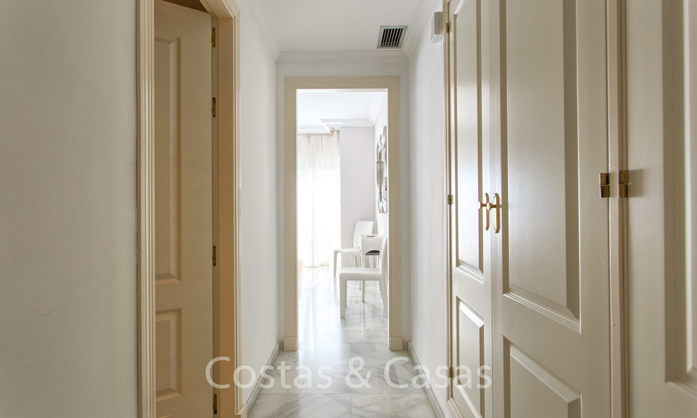 Te koop: Modern luxe appartement in een populair complex in het hart van Nueva Andalucia's Golfvallei - Marbella 6573