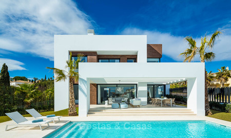 Stijlvolle eigentijdse designer villa's te koop aan de New Golden Mile, Marbella - Estepona 6635