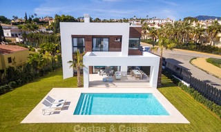 Stijlvolle eigentijdse designer villa's te koop aan de New Golden Mile, Marbella - Estepona 6649 
