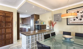 Prachtig gelegen duplex penthouse appartement te koop, op loopafstand van Puerto Banus en strand - Nueva Andalucia, Marbella 6671 