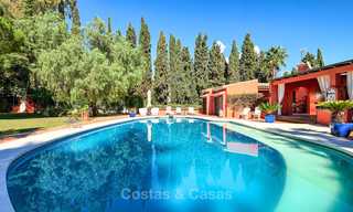 Ruime villa met veel potentieel te koop, op wandelafstand van het strand en Puerto Banus - Golden Mile, Marbella 6693 