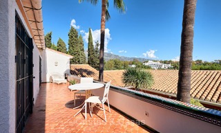 Ruime villa met veel potentieel te koop, op wandelafstand van het strand en Puerto Banus - Golden Mile, Marbella 6717 