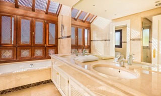 Goed gelegen, stijlvol luxe appartement in een prachtige urbanisatie - Nueva Andalucia, Marbella 6768 